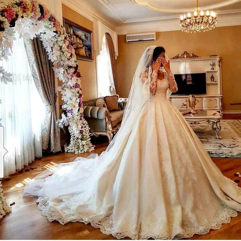 تکاتی برای انتخاب ژپون لباس عروس